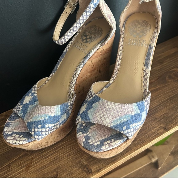 Vince Camuto Blue and Tan Snakeskin Platform Wedges - Picture 4 of 7